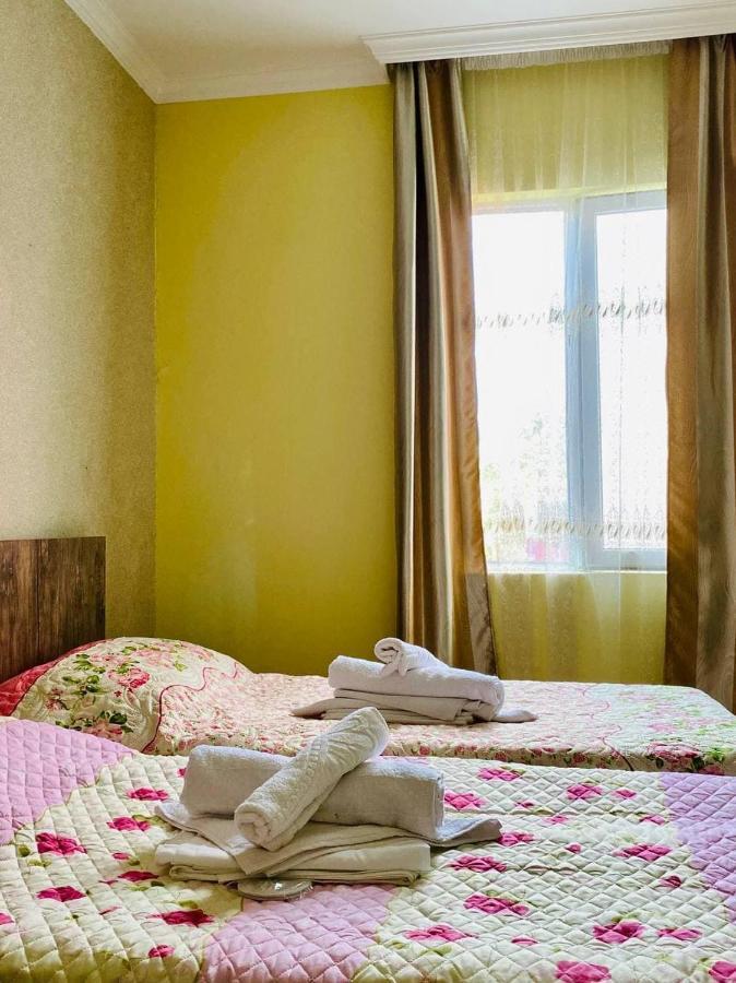 ホテル Naziti House バトゥーミ エクステリア 写真